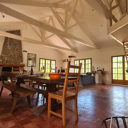 Le Ranch: Grande Acces Prive A La Riviere Carbuccia